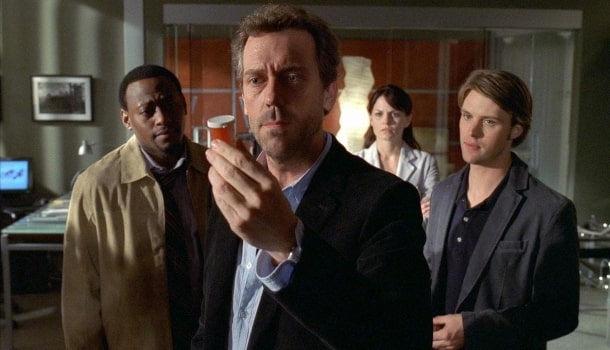 Доктор Хаус (House, M.D.) 1 сезон описание серий, чем закончился сериал